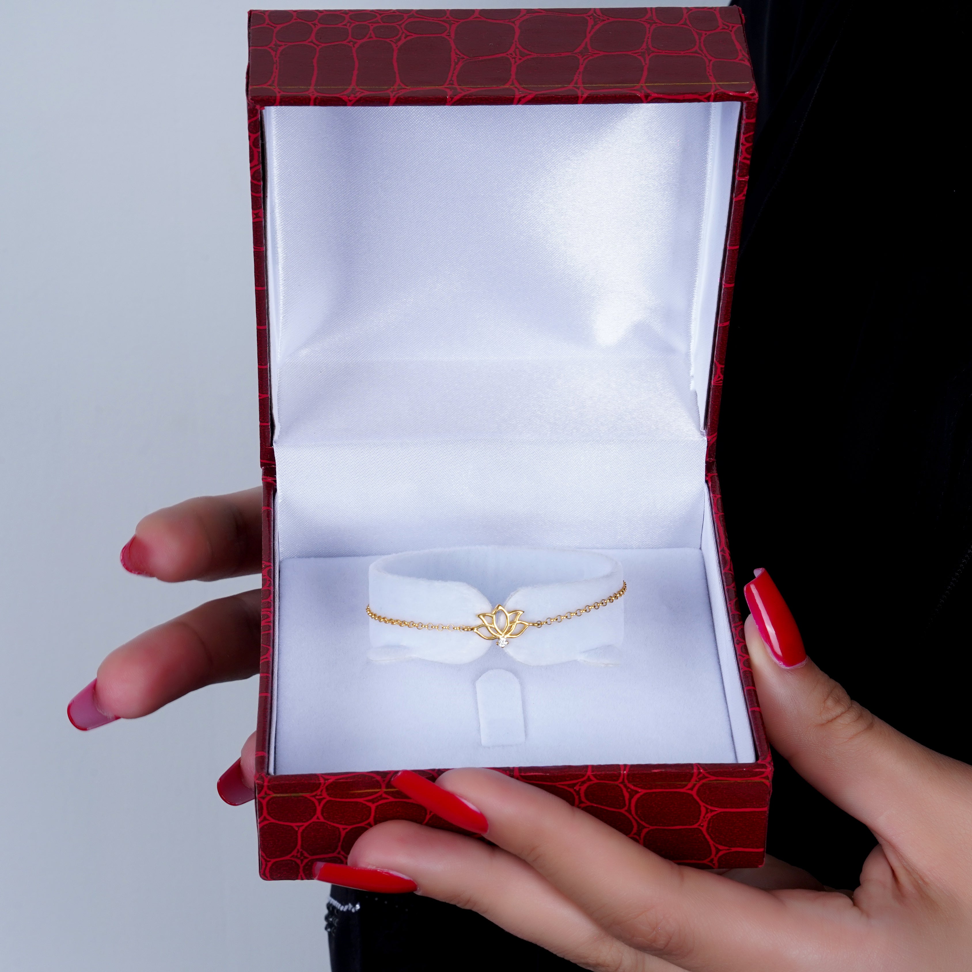 925 Silver Dainty Lotus Bracelet (Gold) - Leona Jewelry