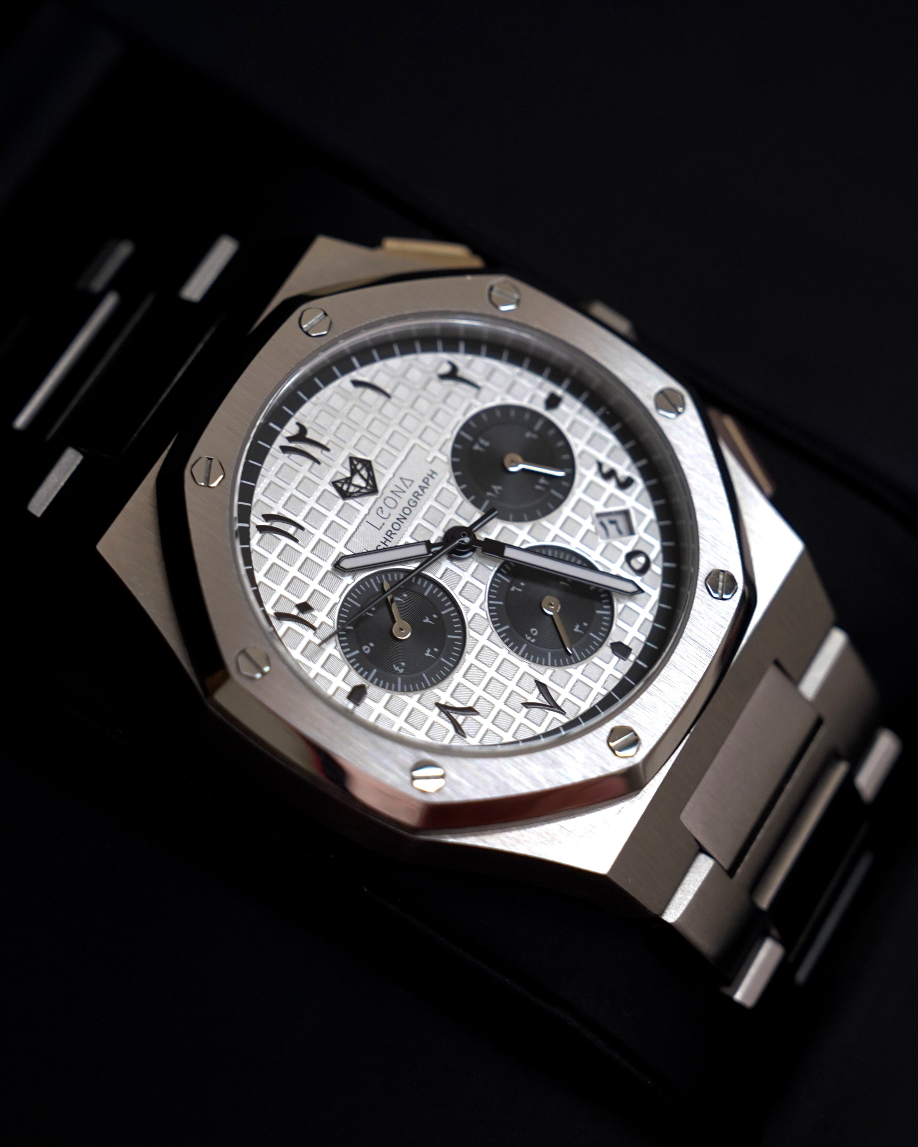 Royal Chronograph Men's Watch White (Panda) – 40mm Arabic Dial, Full Steel, Japanese Quartz ,Waterproof - Leona Jewelry