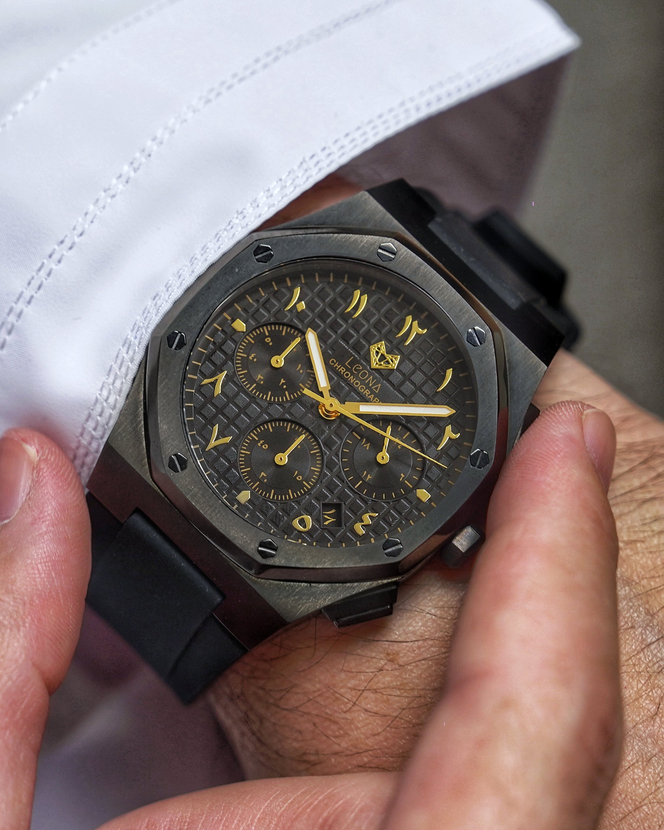 رويال كرونوجراف بلاك إيديشين ذهبي – المجموعة الحصرية