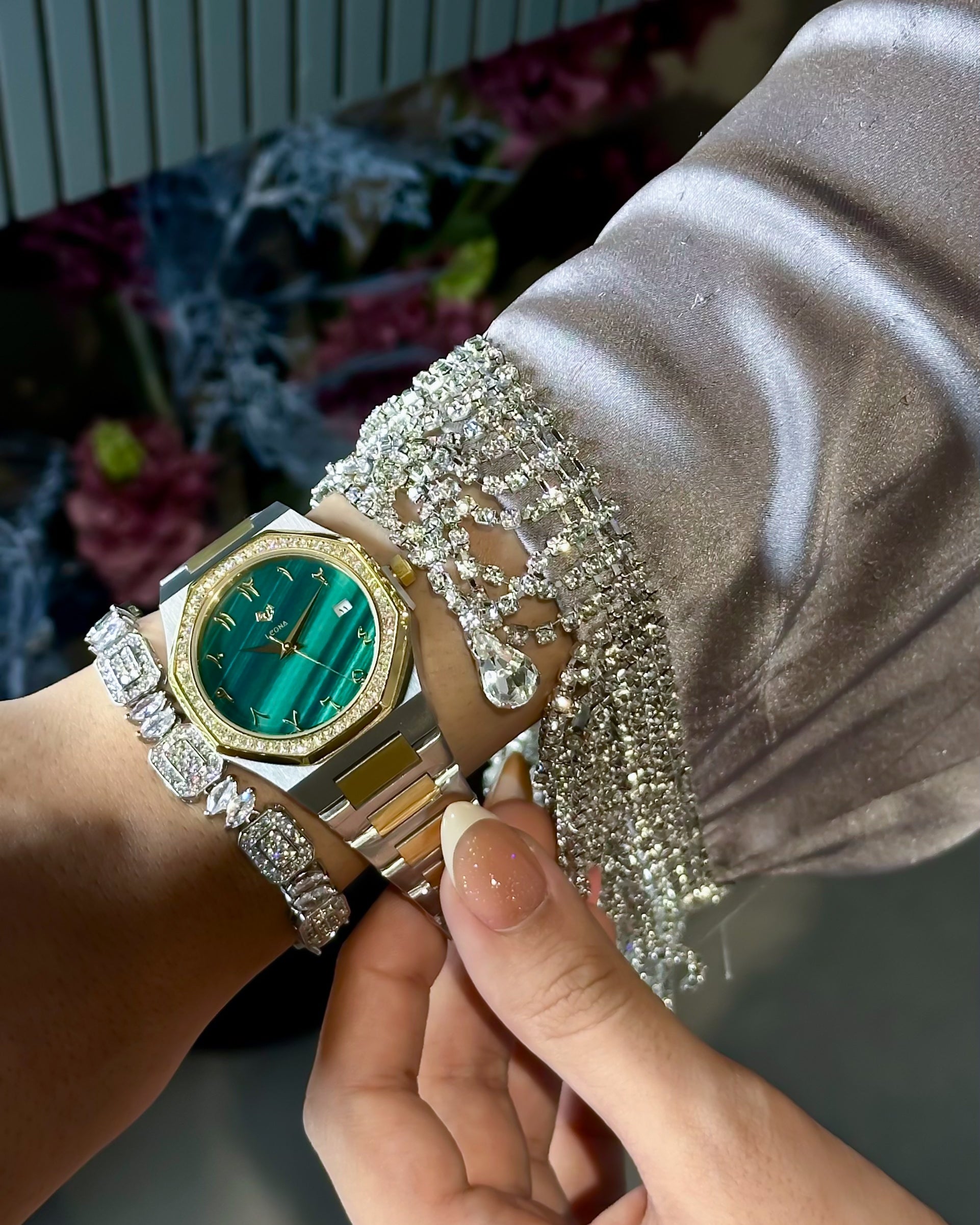 ساعة ماركيز - أرقام عربية / فولاذ 316L مطلي بالذهب الخالص / حركة يابانية من سيتيزين / مقاومة للماء / كريستال مضاد للخدش والكسر