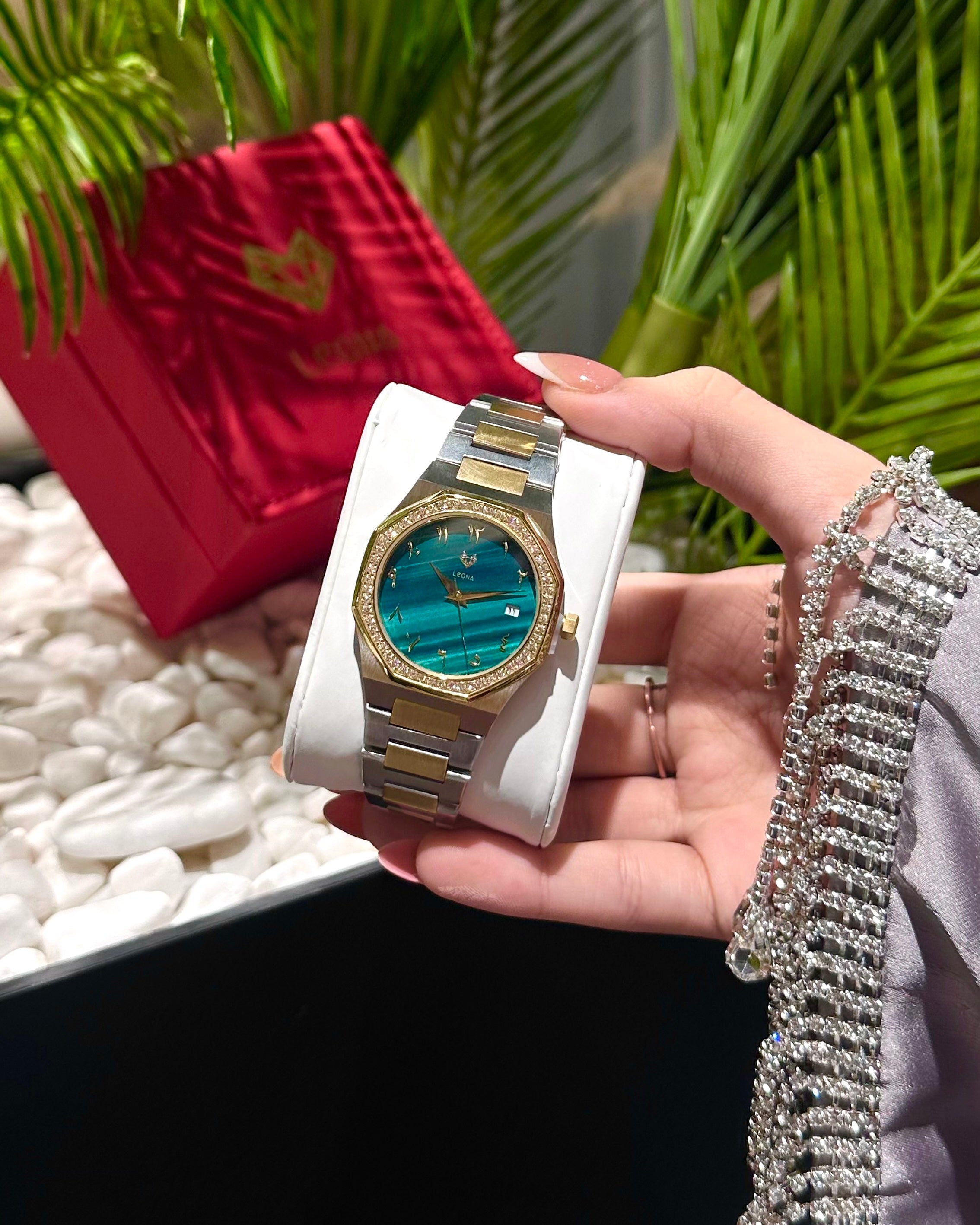 ساعة ماركيز - أرقام عربية / فولاذ 316L مطلي بالذهب الخالص / حركة يابانية من سيتيزين / مقاومة للماء / كريستال مضاد للخدش والكسر