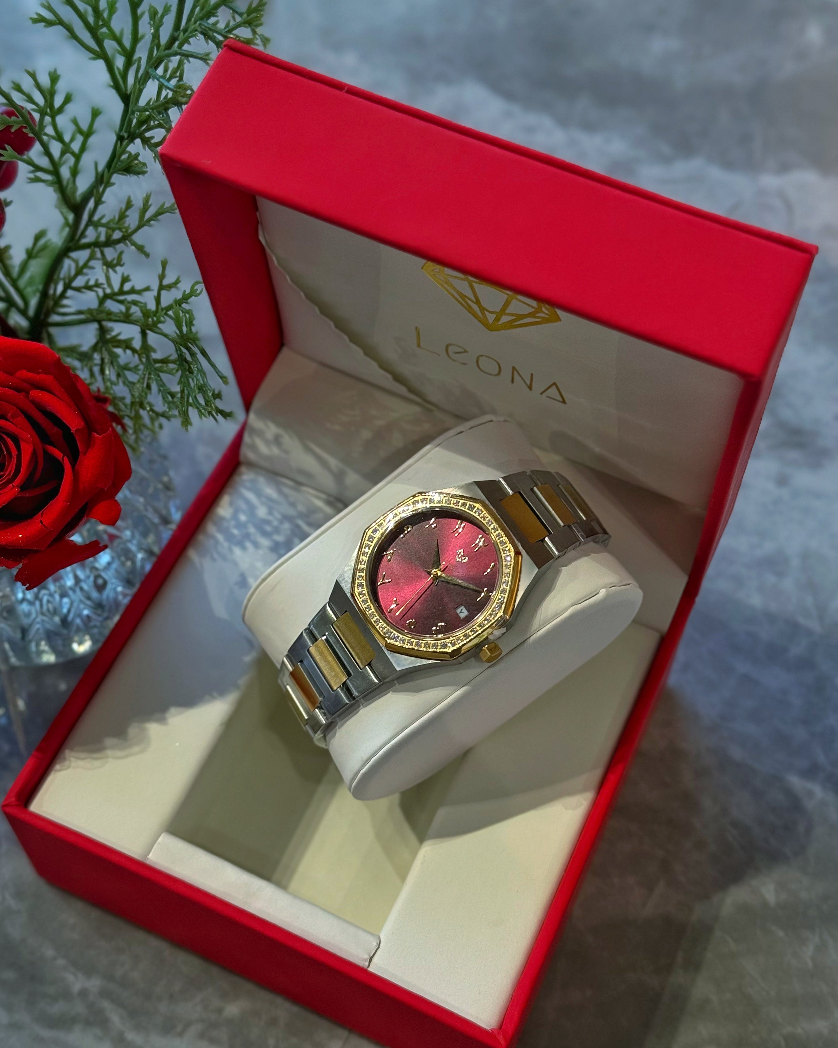 ساعة ماركيز - أرقام عربية / فولاذ 316L مطلي بالذهب الخالص / حركة يابانية من سيتيزين / مقاومة للماء / كريستال مضاد للخدش والكسر