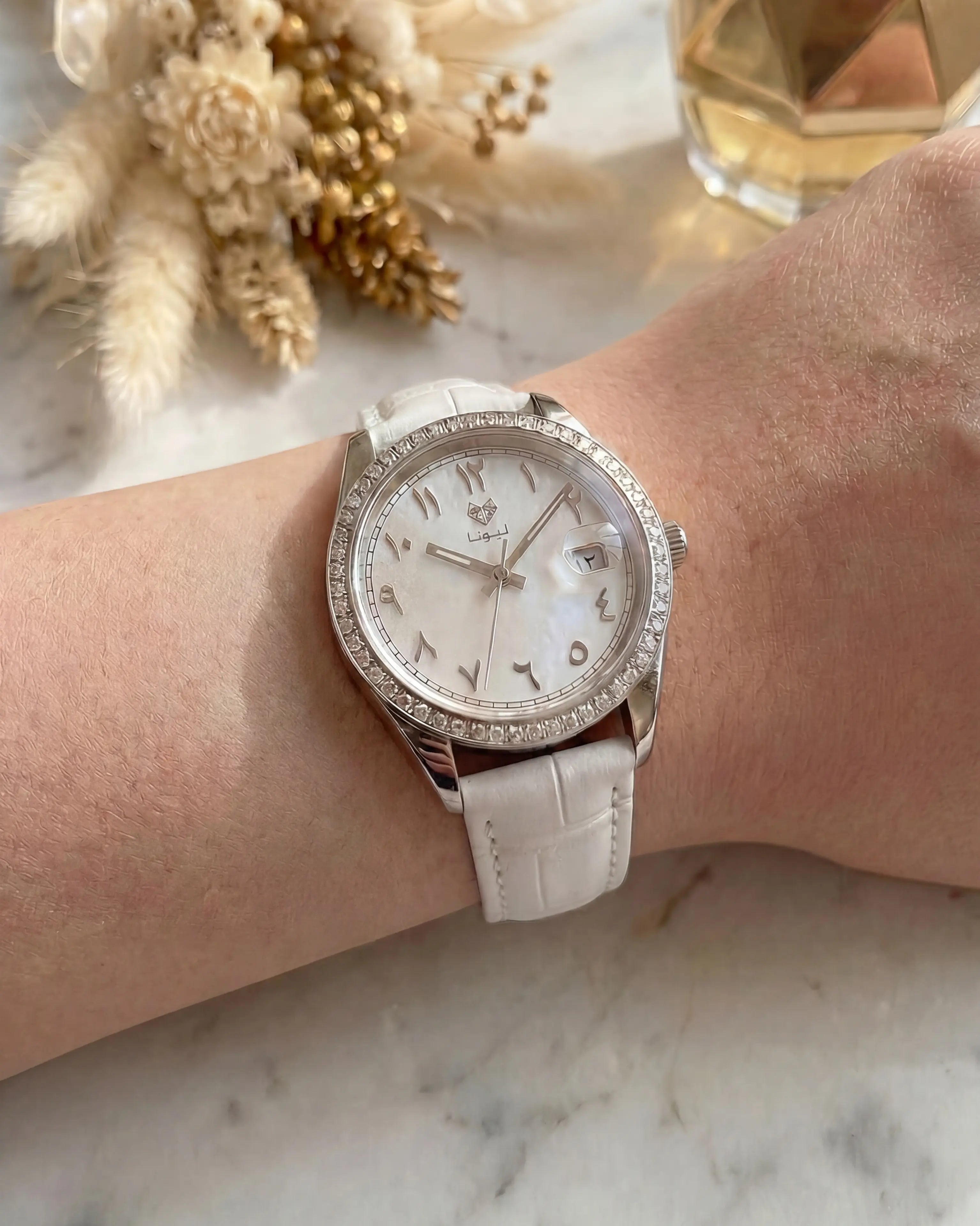 Perla White + Genuine Leather Strap