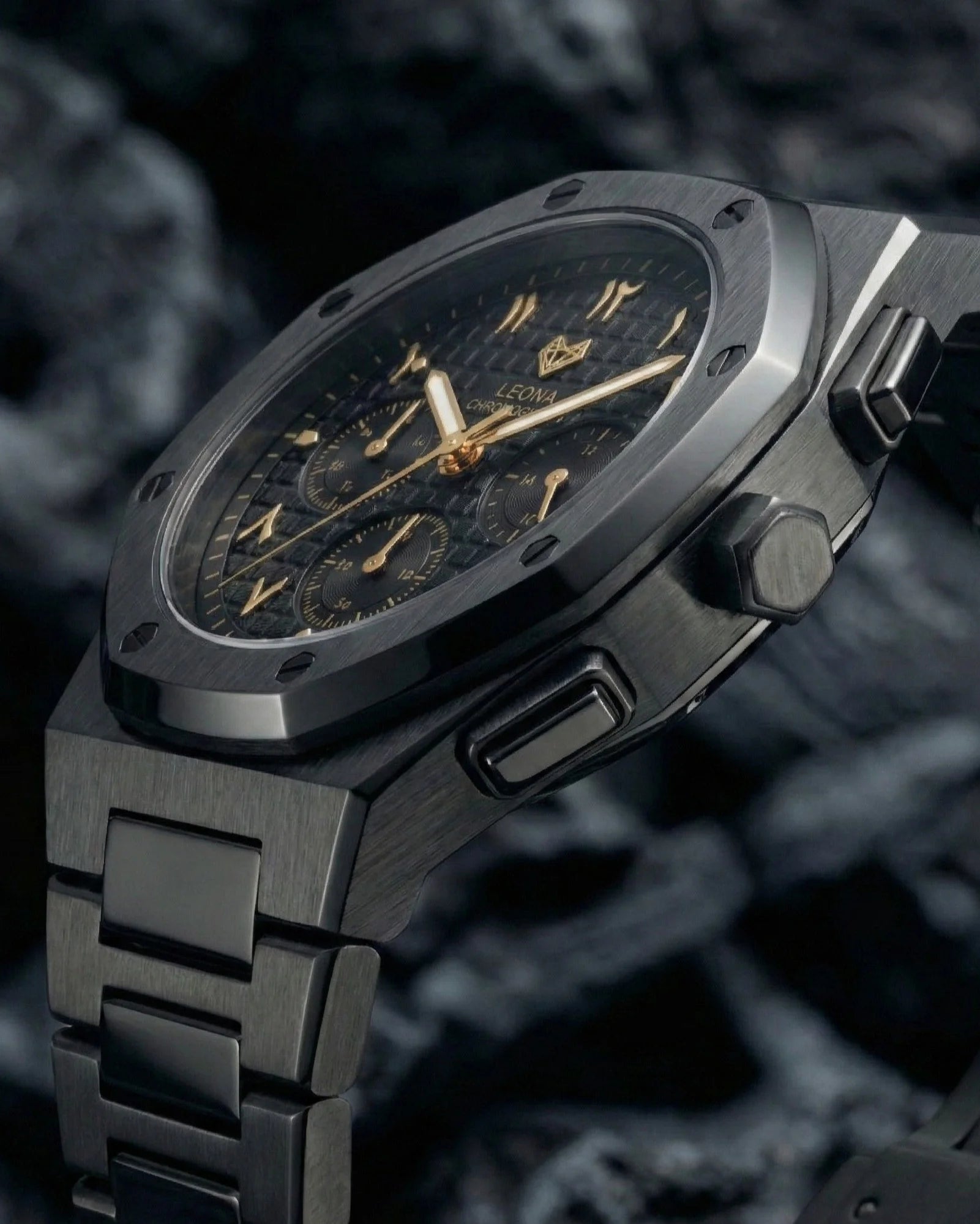 Royal Chronograph Black Edition Gold - Exclusive Collection